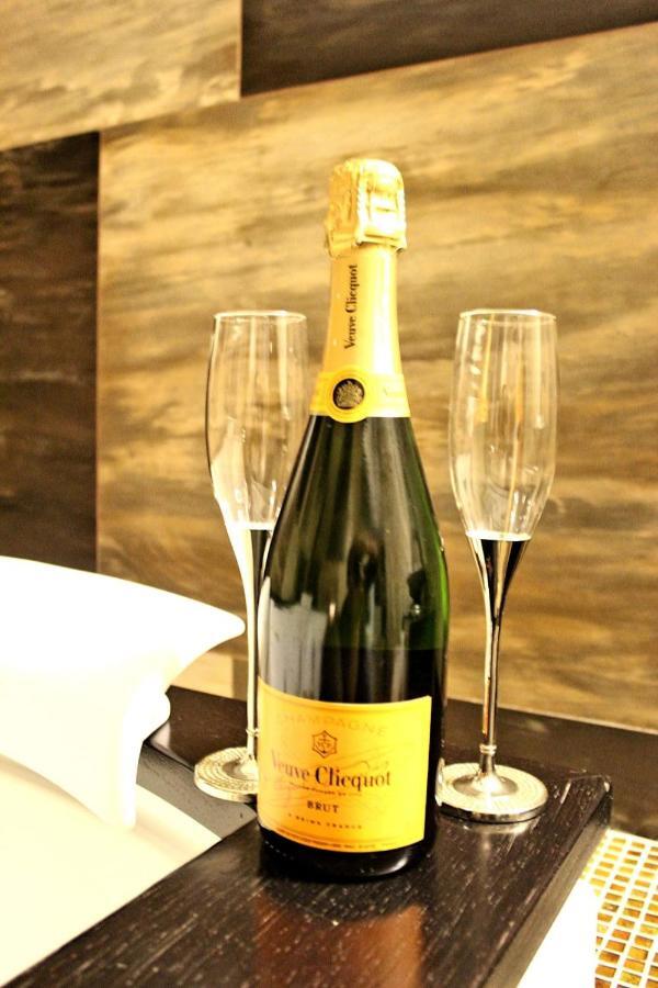 Donna Teresa Hotel เนเปิลส์ ภายนอก รูปภาพ